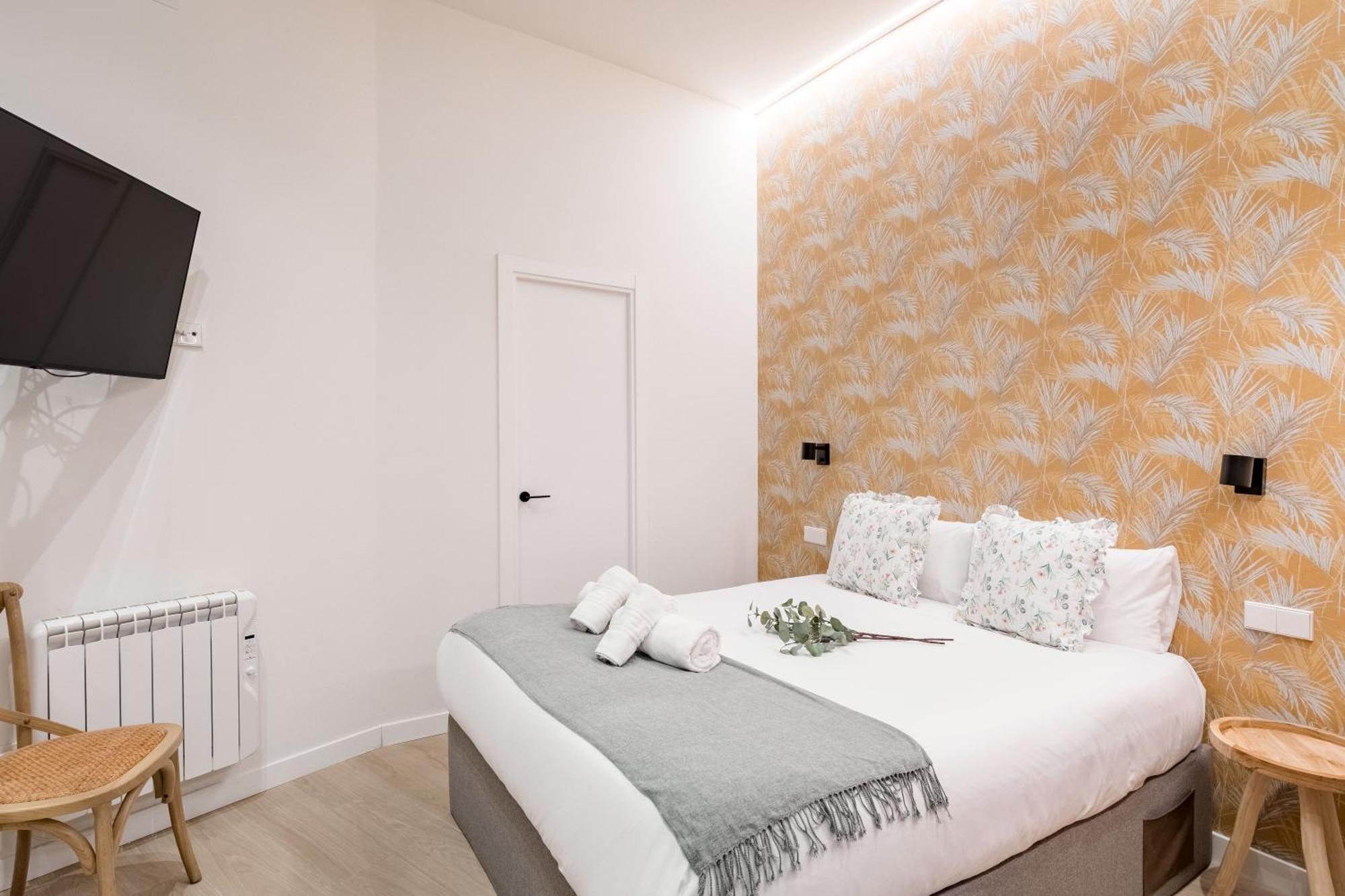 Charming La Almudena, Madrid